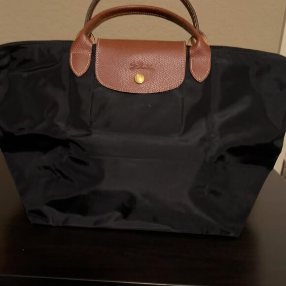 Authentic LONGCHAMP Le Pliage M Short Handle Black - Picture 1 of 5